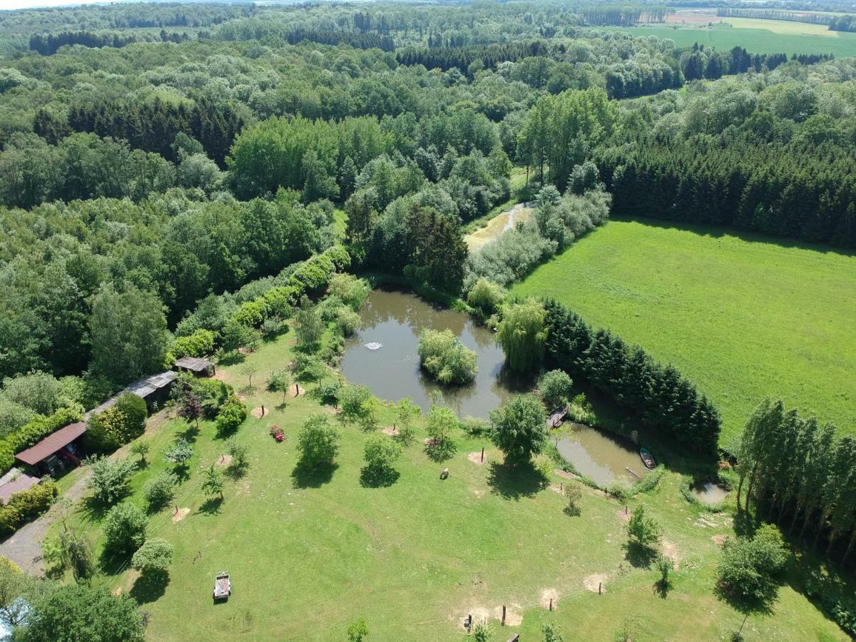 הוילה Florennes Gite Neuf 150 M2 Devant Un Grand Lac Prive De 2 Hectares Poissonneux Au Milieu Des Bois מראה חיצוני תמונה