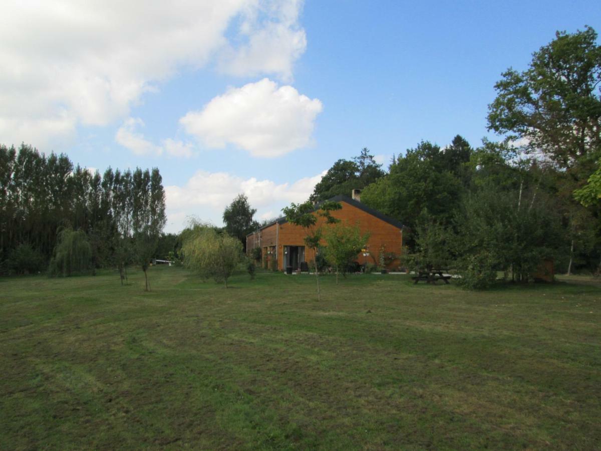 הוילה Florennes Gite Neuf 150 M2 Devant Un Grand Lac Prive De 2 Hectares Poissonneux Au Milieu Des Bois מראה חיצוני תמונה